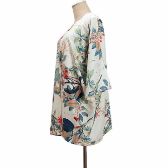 Kimono Style Jacket with In-set Lace - Picture 6 of 8